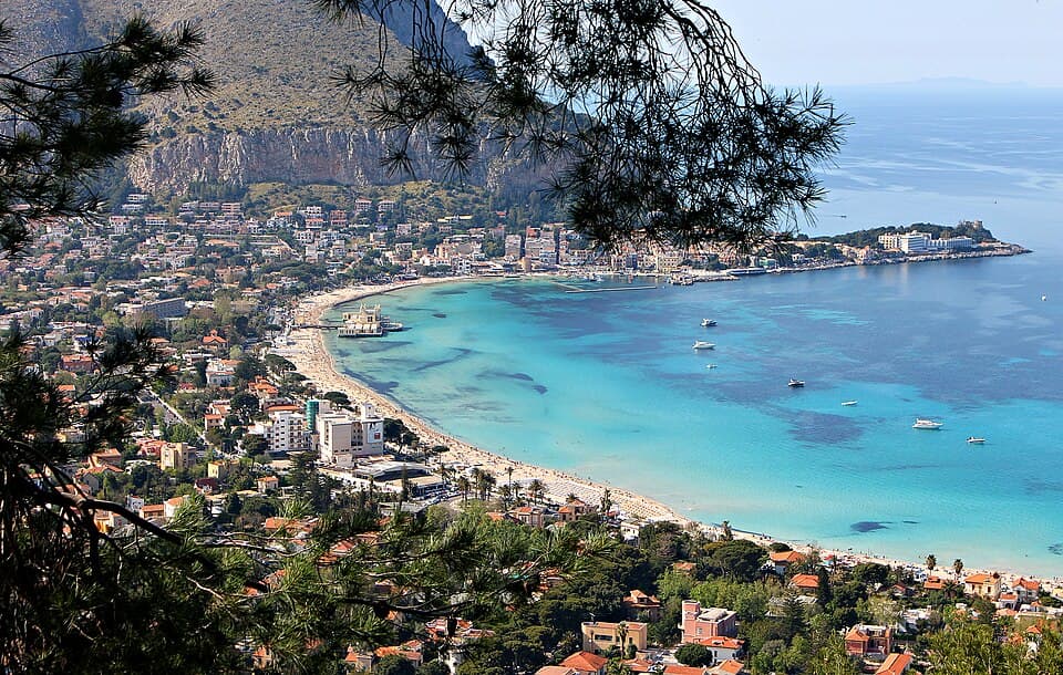 Mondello — spiaggia